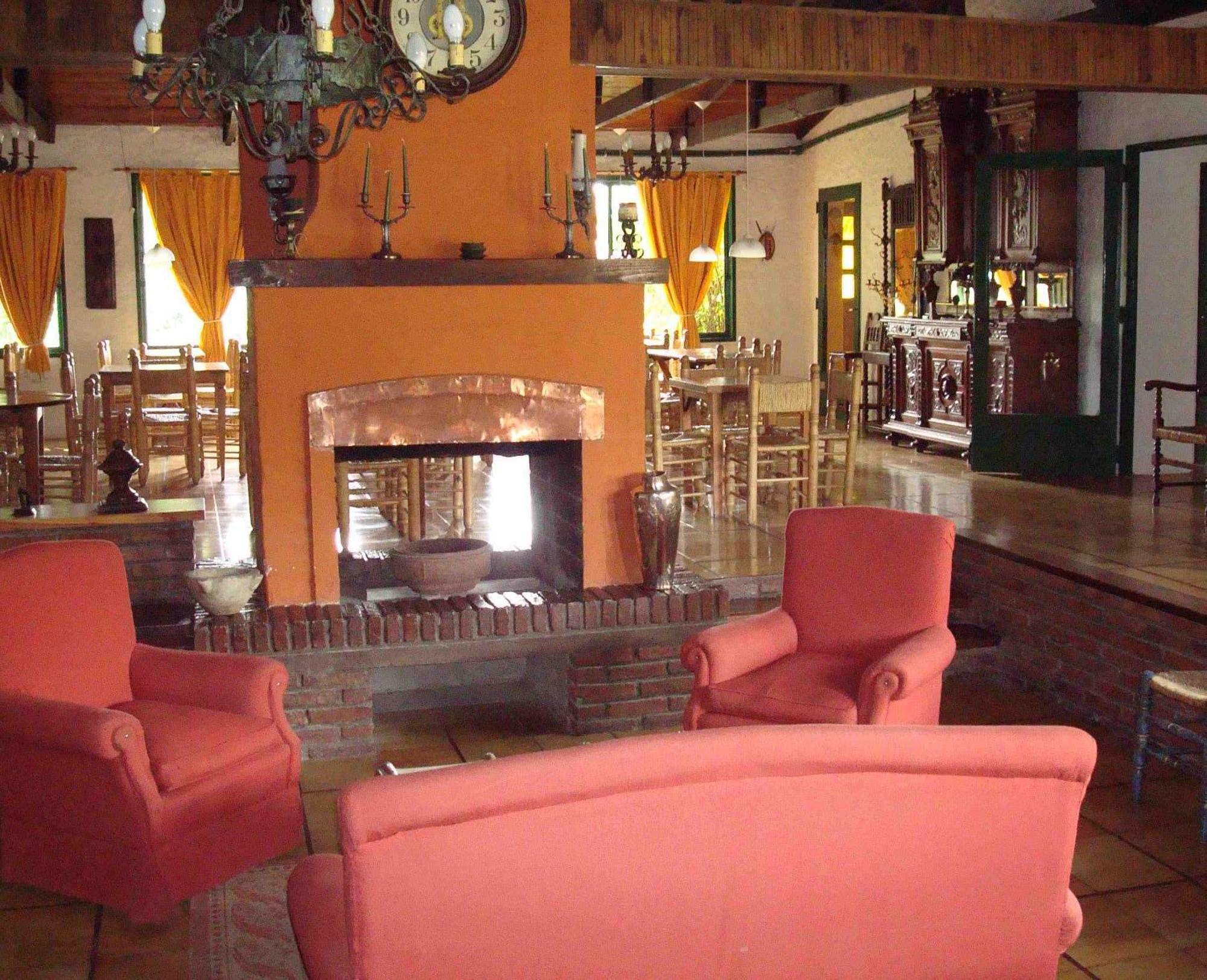 "La Loma" - Vieja Casona Aparthotel El Calafate Ngoại thất bức ảnh
